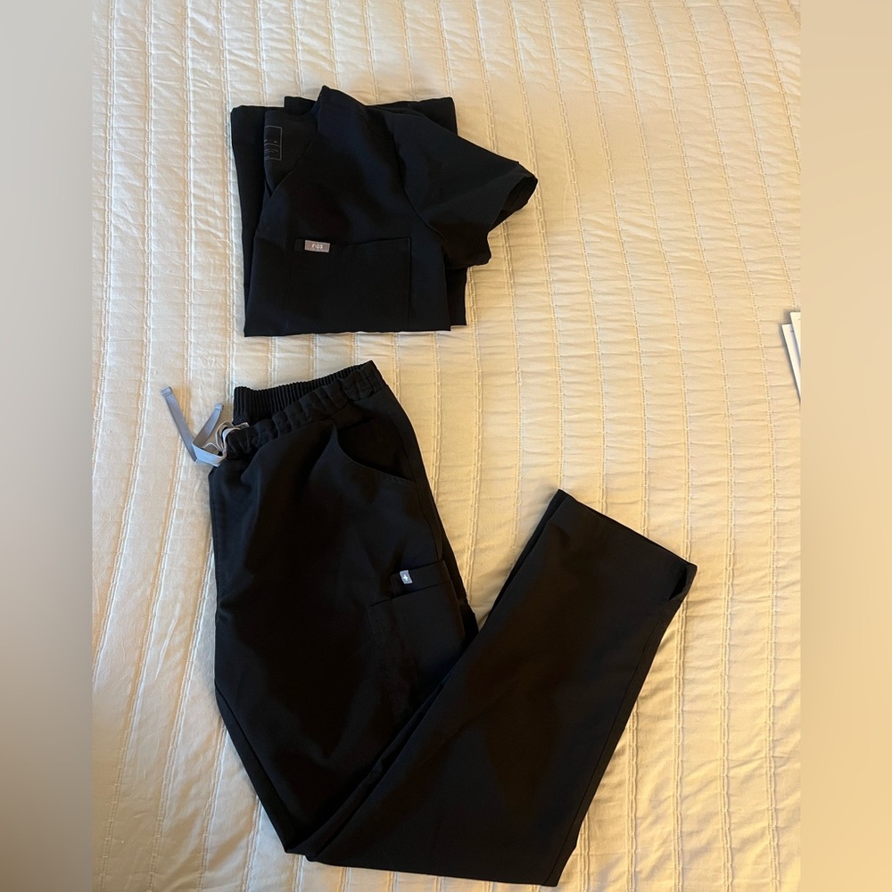 Figs black scrubs